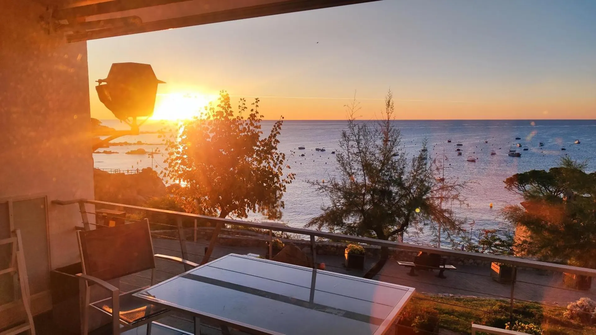 Apartamento frente al mar en la mejor ubicación de Calella Calella De Palafrugell España